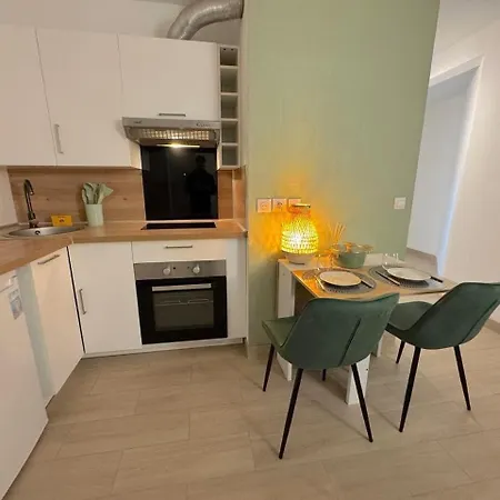 Lägenhet ⁂ Calme Et Ensoleille Balcon Quartier Port *