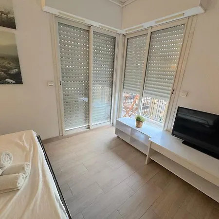 ⁂ Calme Et Ensoleille Balcon Quartier Port Lägenhet