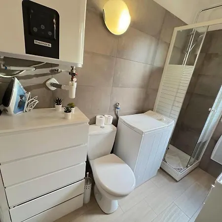Calme Et Ensoleille Balcon Quartier Port Apartment *