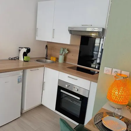 Apartmán ⁂ Calme Et Ensoleille Balcon Quartier Port *