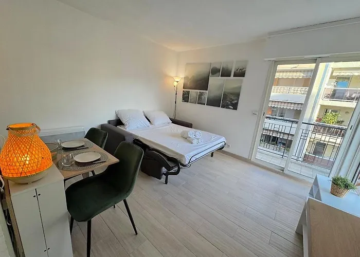 ⁂ Calme Et Ensoleille Balcon Quartier Port * Nice