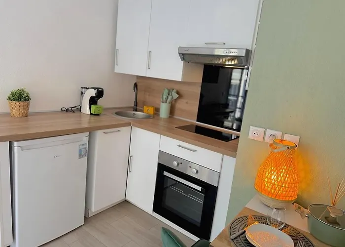Apartmán ⁂ Calme Et Ensoleille Balcon Quartier Port *