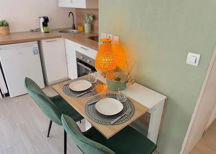 Apartamento ⁂ Calme Et Ensoleille Balcon Quartier Port