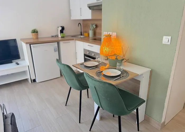 ⁂ Calme Et Ensoleille Balcon Quartier Port Apartmán Nice