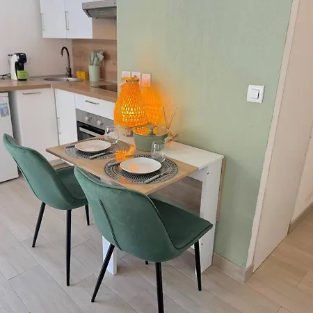 ⁂ Calme Et Ensoleille Balcon Quartier Port * ニース